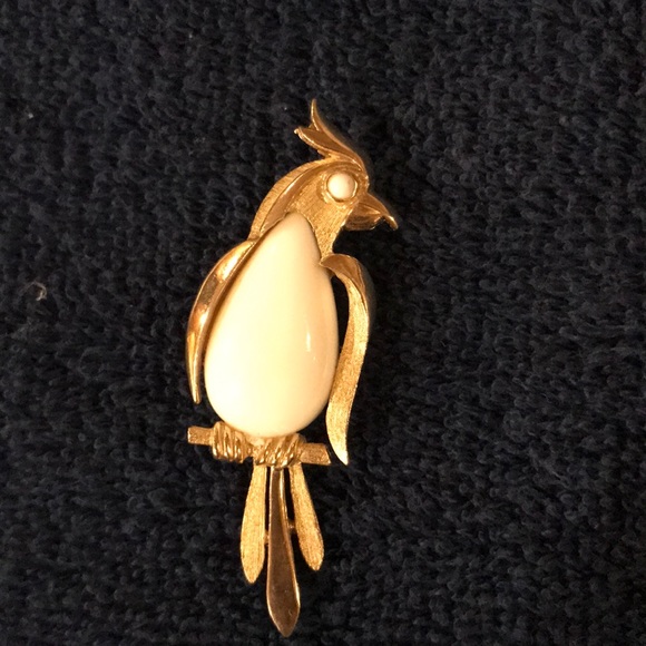 Trifari Jewelry - Vintage Cockatoo Brooch Trifari